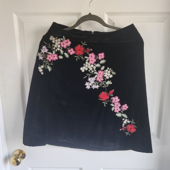 Vintage Y2K Studio Jax Black Velvet Embroidered skirt sz 6 - Picture 1 of 8
